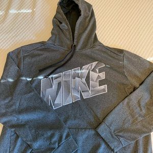 Nike therma-fit sweatshirt